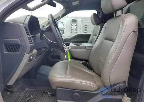 2021 Ford F550 Super Duty z USA, uszkodzony, nr VIN 1FDUF5HN1MDA05408